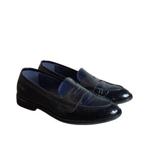 DORKING BY FLUCHOS Black navy patent leather almond toe loafers